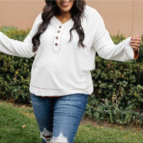 Fine Line Details Top - Picture 2 of 15